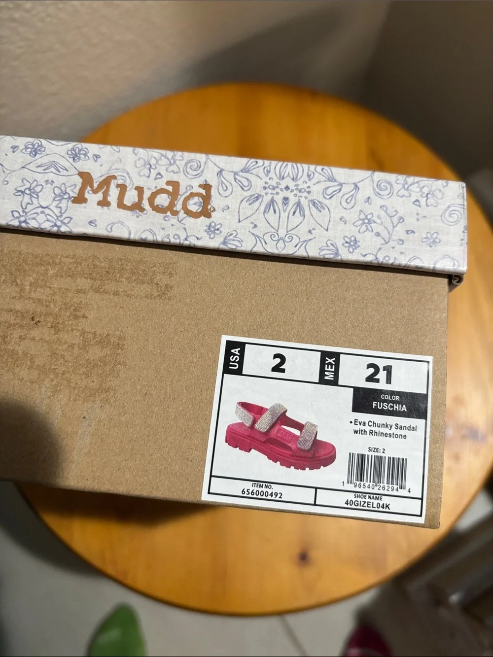 Mudd Girls Fuschia Rhinestone Strap Sandals 2 NWT